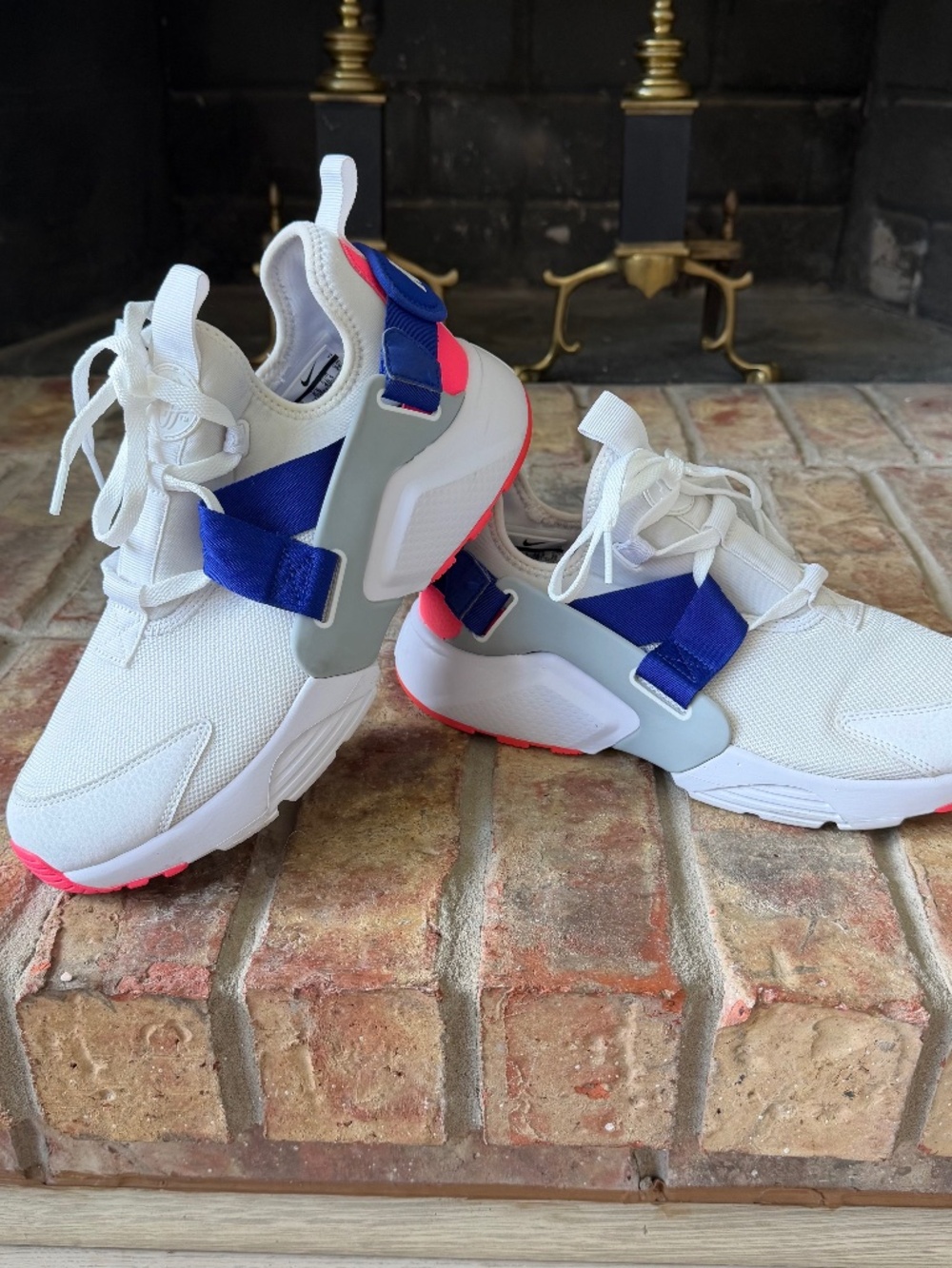 Nike Air Huarache City Low Sneakers Size 9
